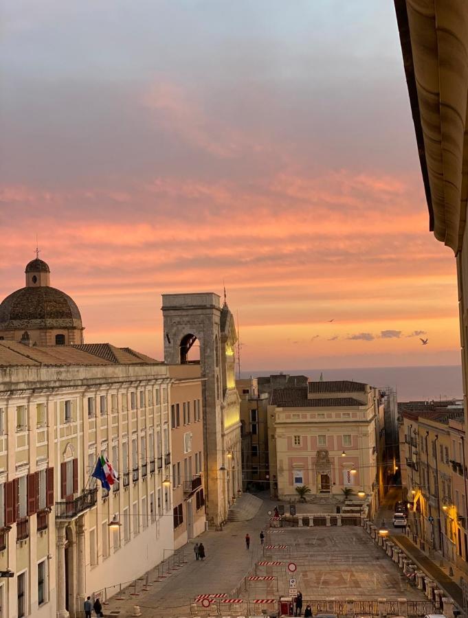 Castello Attic Sunset Terrace Apartment Cagliari Exterior photo