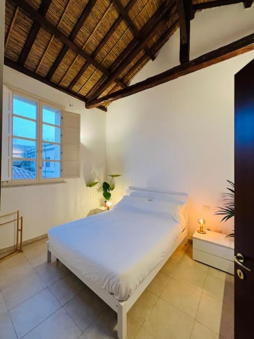 Castello Attic Sunset Terrace Apartment Cagliari Exterior photo